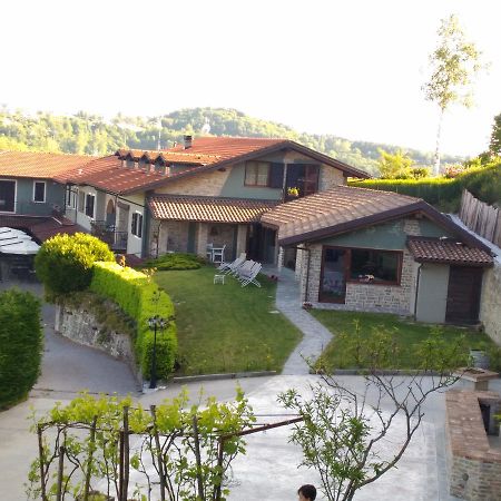 Trattoria Del Bivio Guest House Cerretto Langhe Luaran gambar